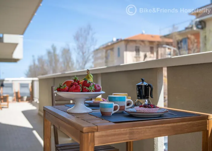 Living Dante 41 アパート